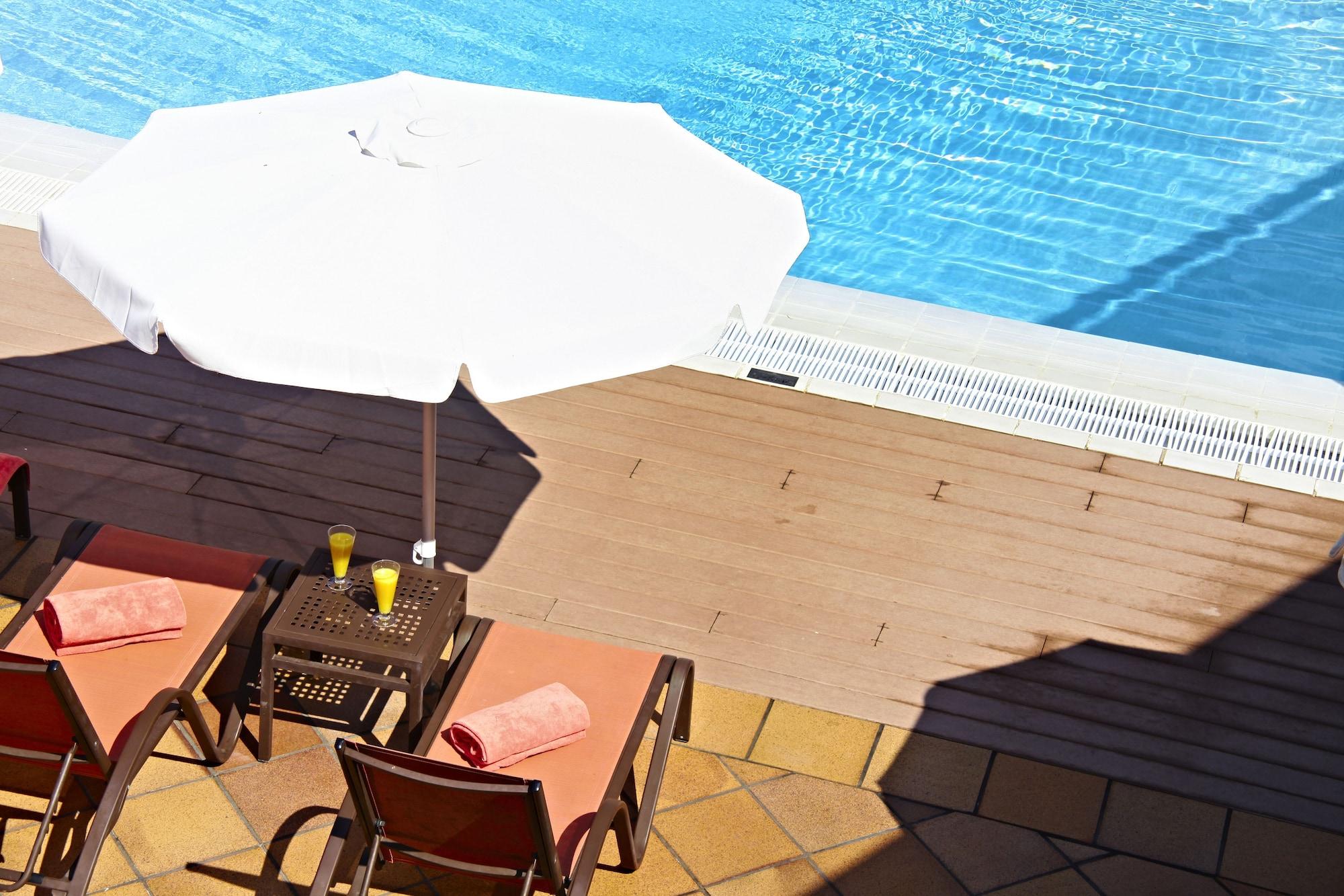 Hotel Serrano Palace Cala Ratjada  Exterior foto